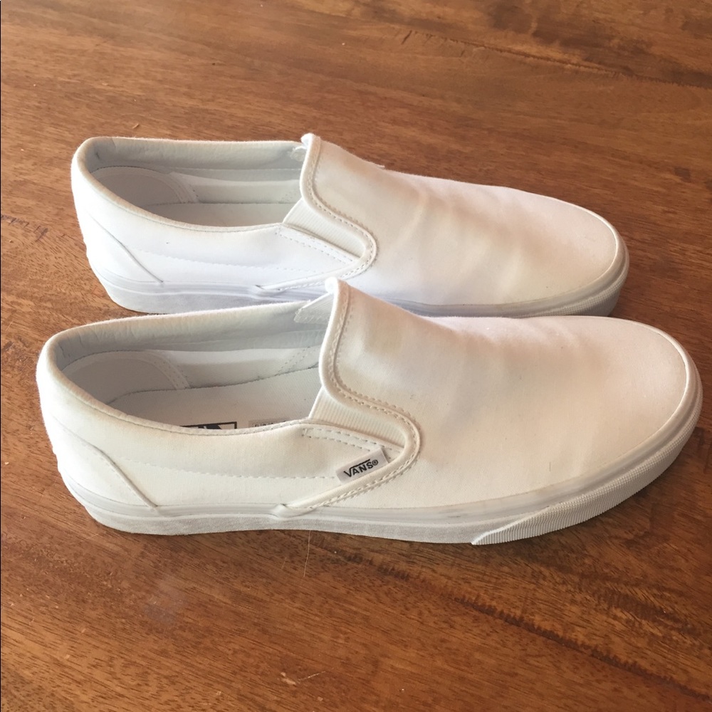 Vans Men’s Size 10 Slip ons. All white.